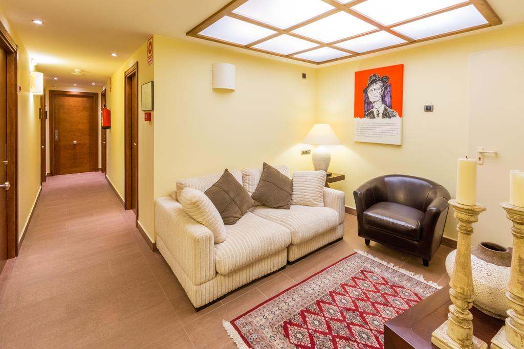 Hotel Villa De Cretas ภายนอก รูปภาพ